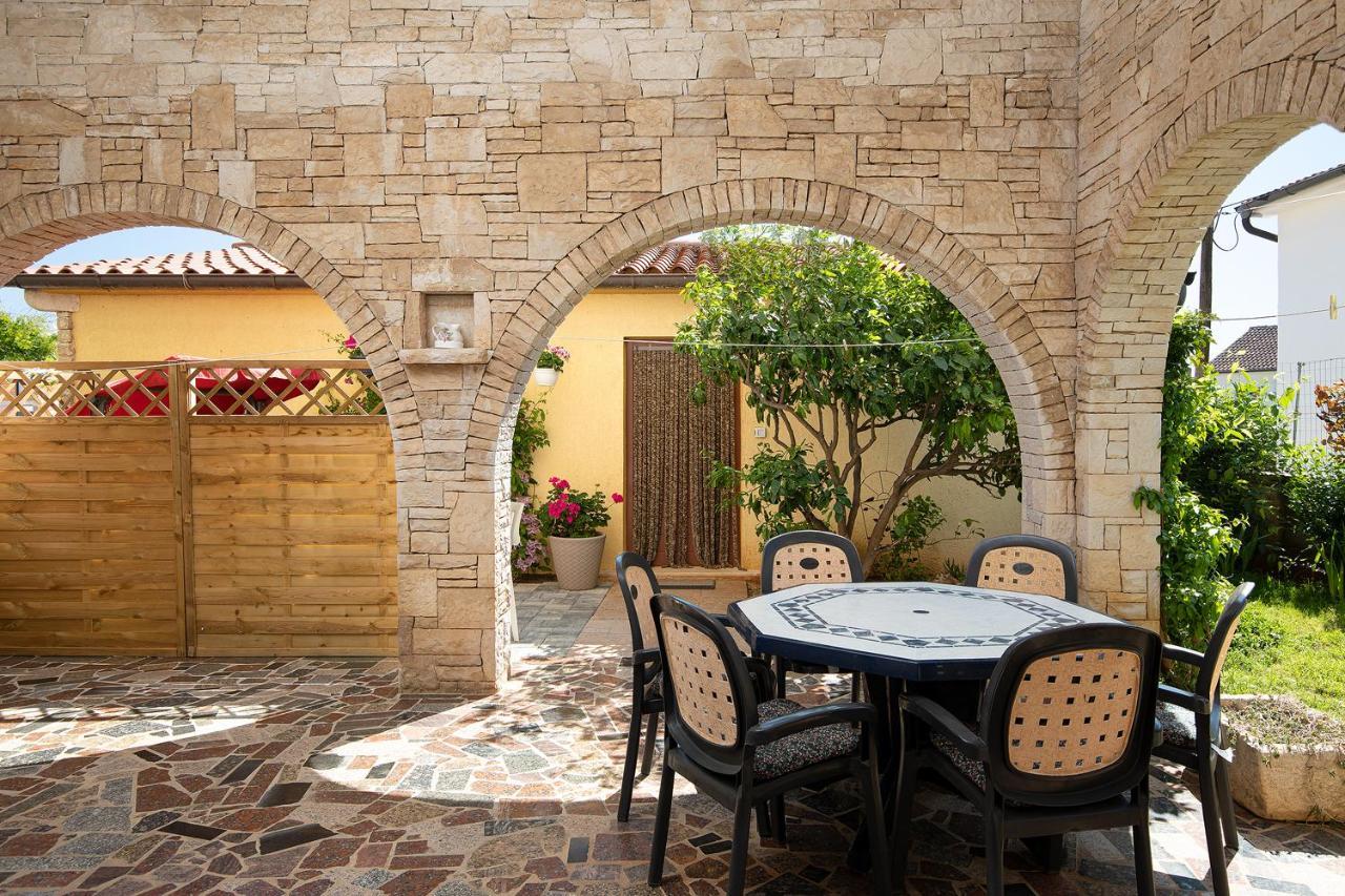 Modern Stone House With Flowers & Playground Medulin Exterior photo