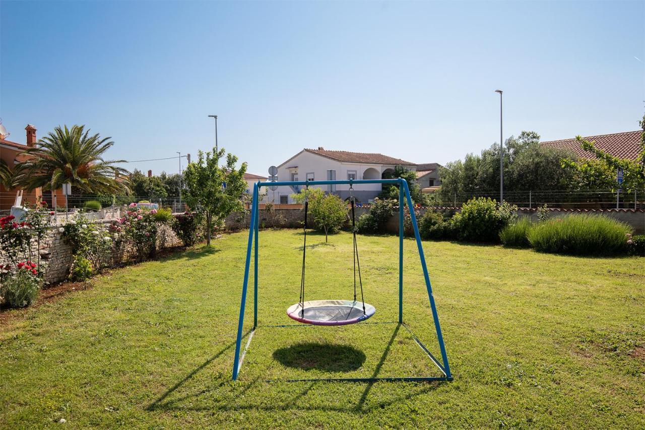 Modern Stone House With Flowers & Playground Medulin Exterior photo