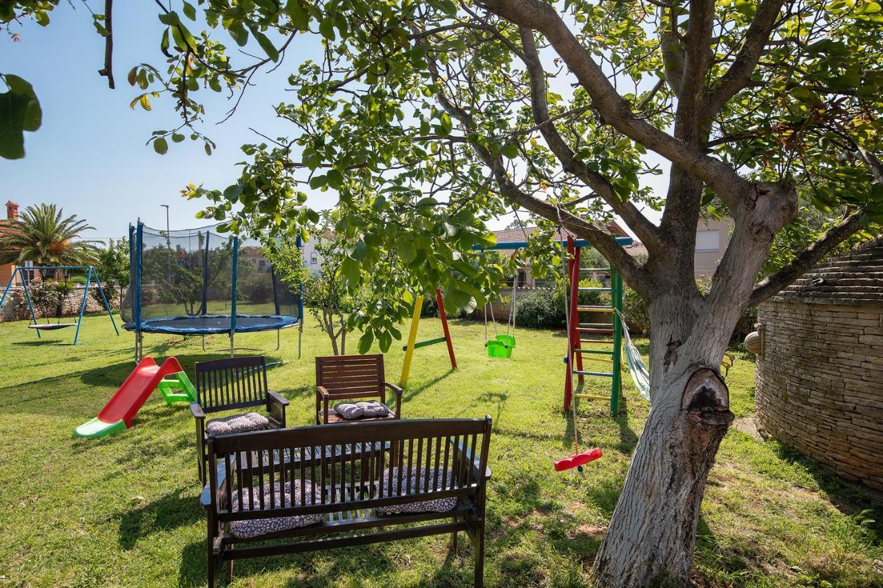 Modern Stone House With Flowers & Playground Medulin Exterior photo