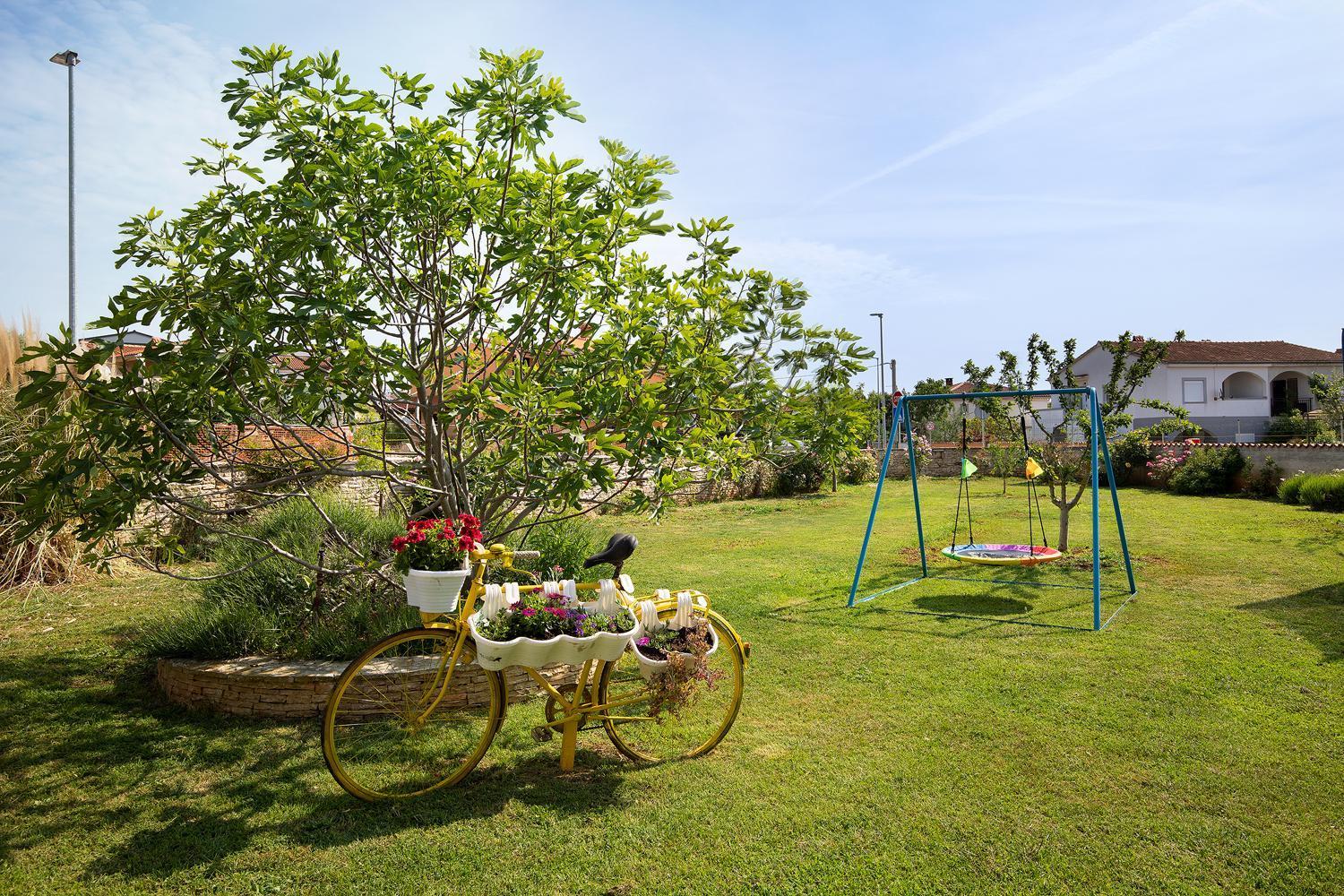 Modern Stone House With Flowers & Playground Medulin Exterior photo